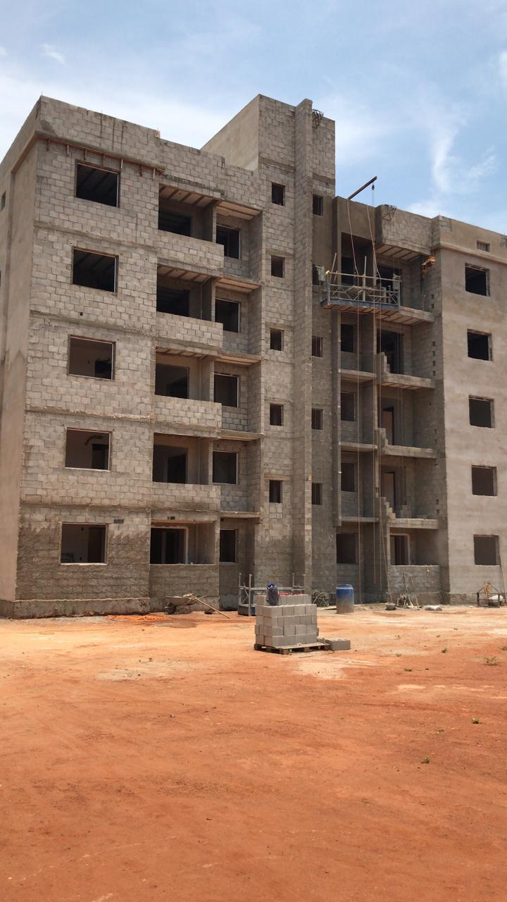 Edifício habitacional em alvenaria estrutural de blocos de concreto, em execução